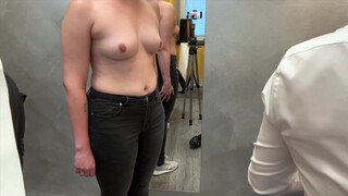 2. Piercing of boobs , des jolies petits seins et gros tetons