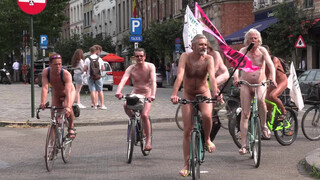 8. Naked French cyclists in “20230617 wnbr cyclonudista Bruxelles”