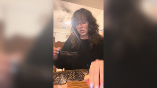 Preggo tarot reader slip at 00:32