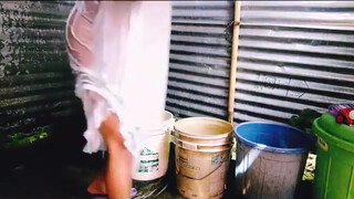 6. Indian mom bathing see through 7:28