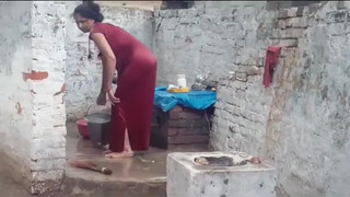 7. Indian mom bathing see through 7:28