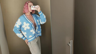 9. Try On Haul In New Yorker with Alice