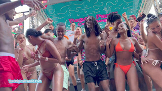 8. skimpy swimswuits and twerking through out. (Real Pool Party Footage)