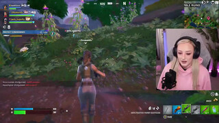 4. FORTNITE STRIP CHALLENGE!