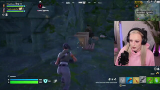 5. FORTNITE STRIP CHALLENGE!