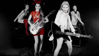 Video Clip. Singers boobs many time.