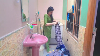 1. Soniraj real vlogs beautiful haryanvi women cleaning