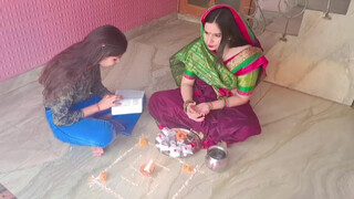 7. Soniraj real vlogs cleavage at starting