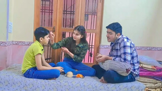 8. Soniraj real vlogs cleavage at starting