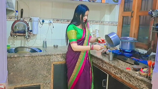 9. Soniraj real vlogs cleavage at starting