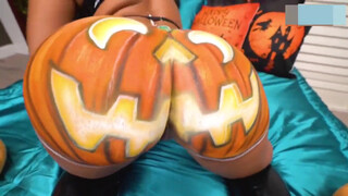 3. Halloween pumpkin booty twerk