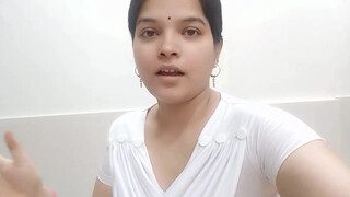 3. Soniya twin mom vlogs nipples show from tshirt at 6.28