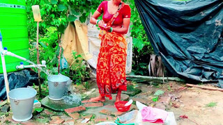 7. Puja blog bathing in saree with nip on blouse