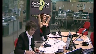 Radio 24 | webcam | nude | 13:46, 17:36