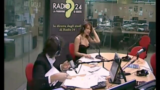 2. Radio 24 | webcam | nude | 13:46, 17:36