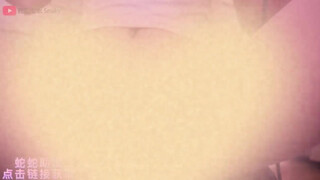 8. Snaky asmr (Chinese) masturbation rubbing her pussy with a microphone and moaning.