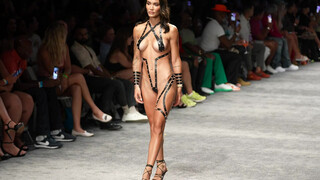 5. (Transparent) Crazy Everywomen Had Some Amazing Juggs In This Show TML Guys