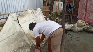 3. Holi everyone is braless shows at 7:40 in nighty