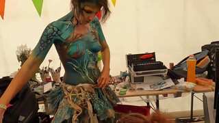 6. Castlefest bodypainting friday.