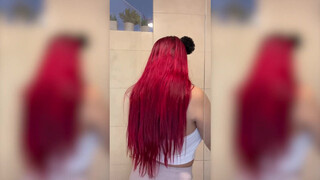 4. At 0:16 she show her boobs, I’m hard now…