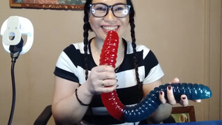 7. Gummy worm deep throat