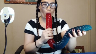 8. Gummy worm deep throat