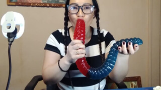 9. Gummy worm deep throat