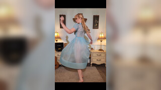 5. Dainty rascal dancing with Vintage late sheer chiffon Gown