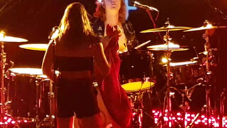7. 3:03 Tove Lo flash