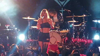 8. 3:03 Tove Lo flash