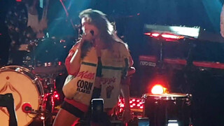 3. 3:03 Tove Lo flash