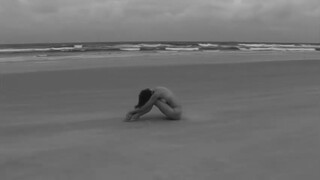 9. Washing the sand off… bush (4:33)