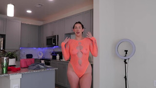 6. SEE THROUGH LINGERIE TRY-ON HAUL!