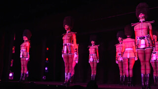 8. LE CRAZY HORSE El Mítico Cabaret Parisino Presents Forever Crazy en Madrid 4K HD #titties