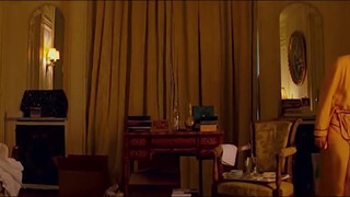 2. Natalie Portman's butt in Hotel Chevalier