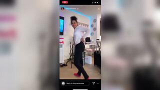 IG Model Accidentally Shows Titty