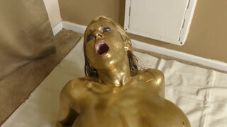 9. Golden Statues Come to Life