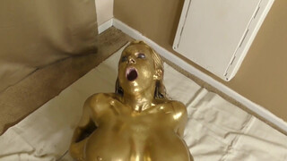 10. Golden Statues Come to Life
