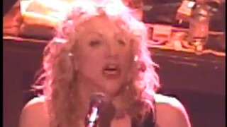 7. This is NOT the video we are accustomed to of Courtney Love flashing her boobs : Hole @ The Boston Orpheum Theatre