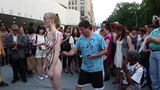 10. BODY PAINTING : CHARMING