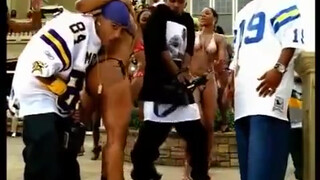 10. Nelly - Tip drill video clip is dirty