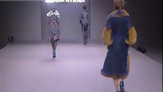8. Sonia Rykiel Autumn Winter 2001 2002 Milan 3 of 4 Pret a Porter Woman by FashionChannel