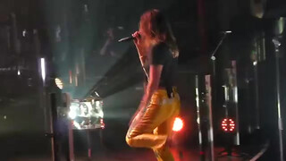 6. 2:43 Tove Lo always flashes her tits on stage ????