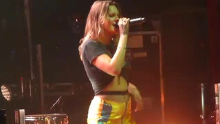 2. 2:43 Tove Lo always flashes her tits on stage ????