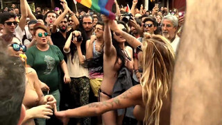 8. LGBT Week in Istanbul. Typical Lesbian Behavior in Turkey @ 0:21 and YIKES!