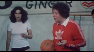 3. La Compagna di Banco (1977) - partita di basket e doccia [Lilli Carati]