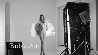 2. See how to photograph nude models with art model Rubia & Thomas Holm
