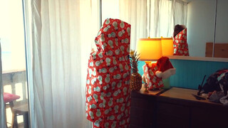6. Unwrap Your body for Christmas Gift!