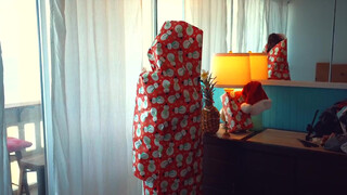 1. Unwrap Your body for Christmas Gift!
