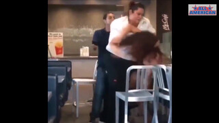 3. GRAPHIC:McDonald’s Employee Got Into A Brutal Fight With A Customer Over Milkshake